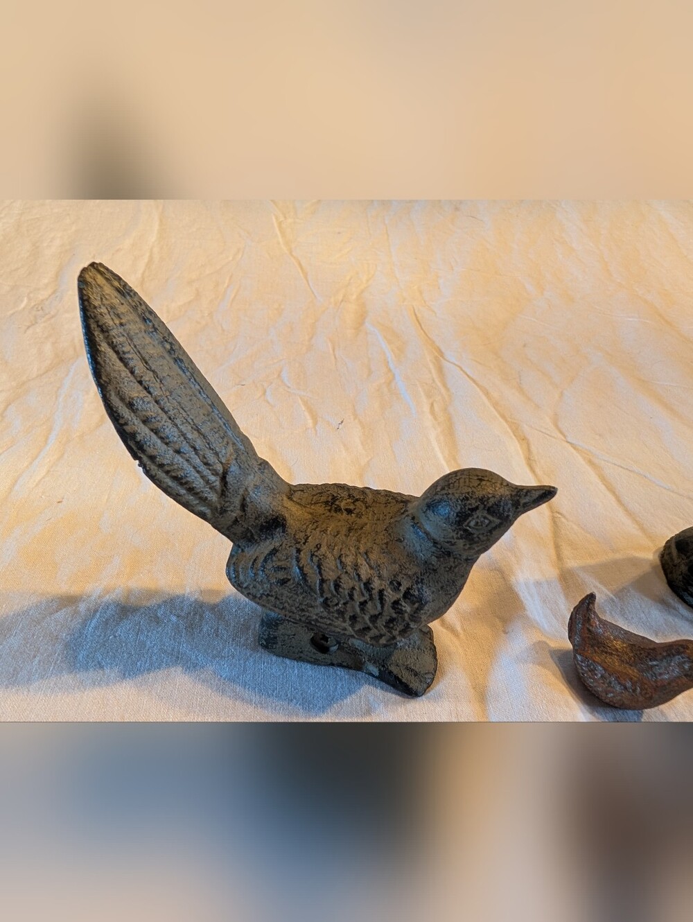 2/40$ Vintage Cast Iron Bird Figurine Trio in Black and Brown - Picture 5 of 12
